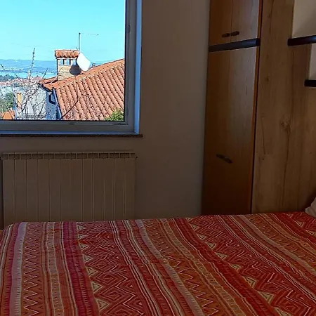 Sea View Laguna 63,65 *