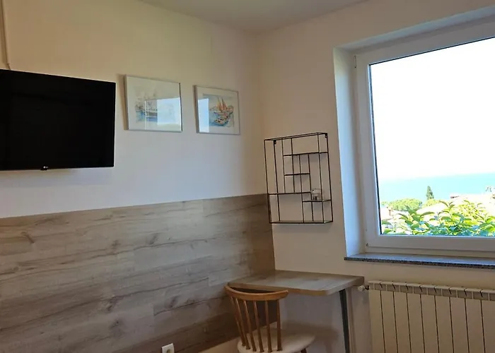 Sea View Laguna 63,65