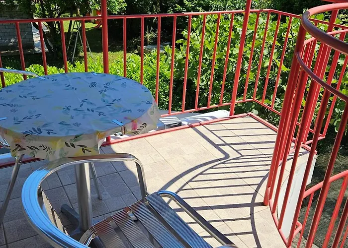 Sea View Laguna 63,65 *